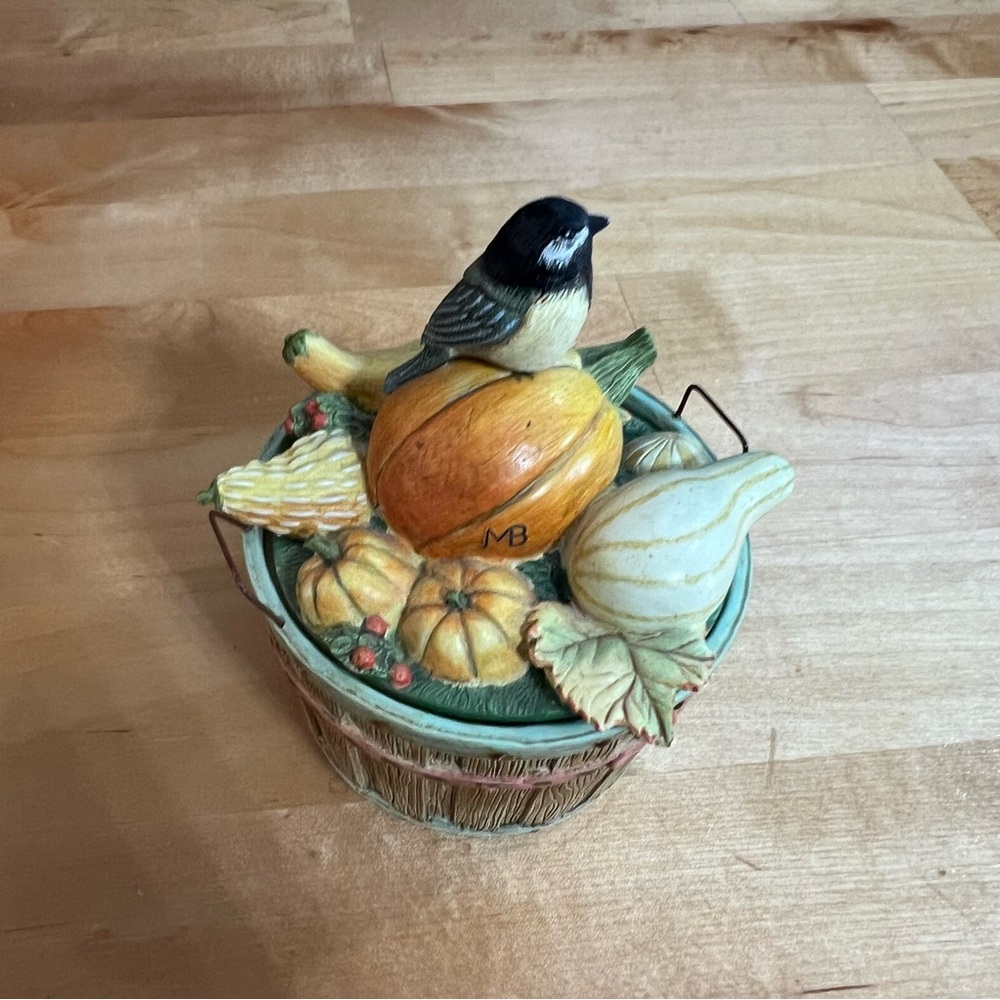 Hallmark Natures Sketchbook by Marjolein Bastin Trinket Box Vegetables with Bird